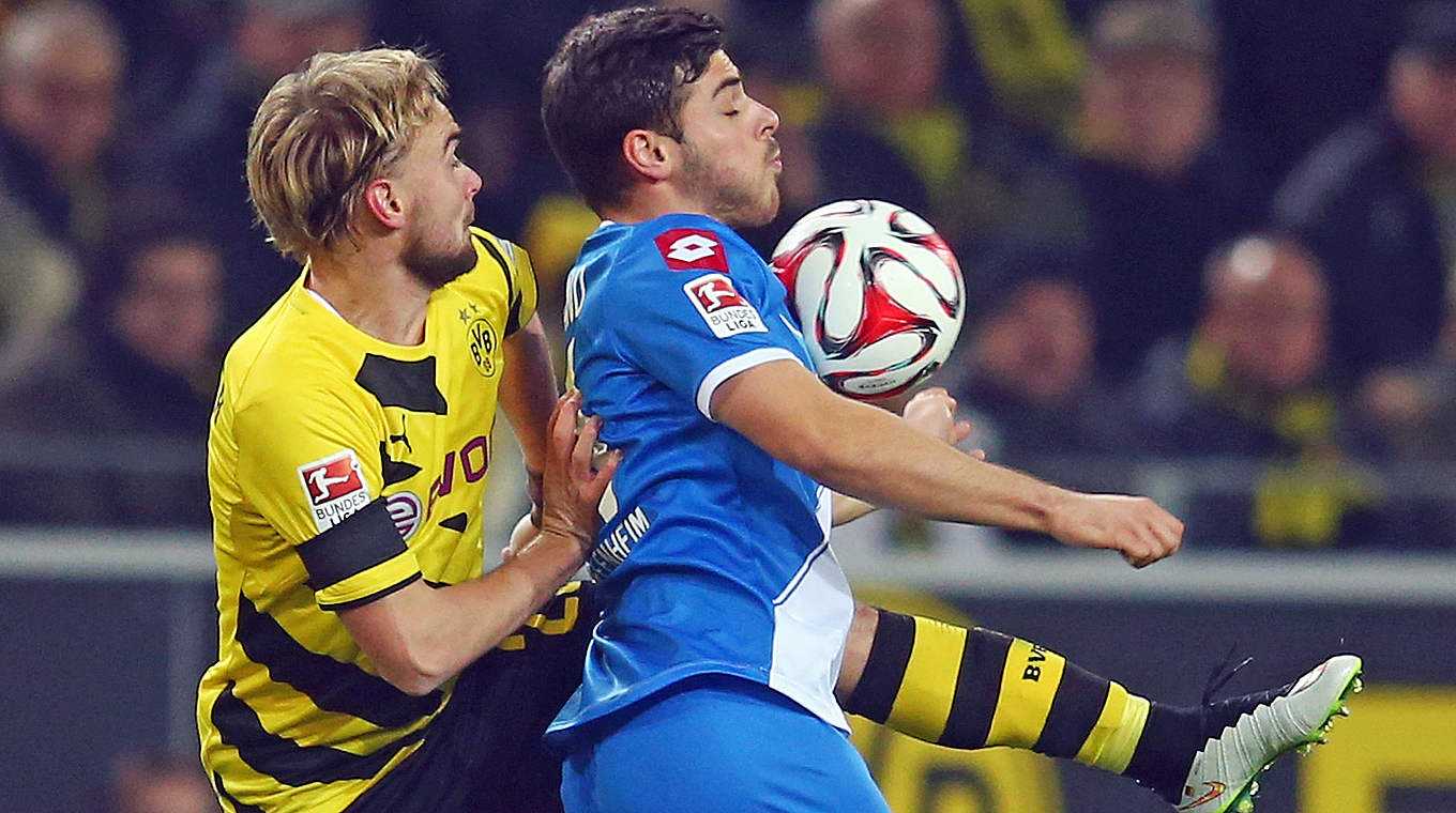 中国队险胜泰国队，黄鸭组合状态火热