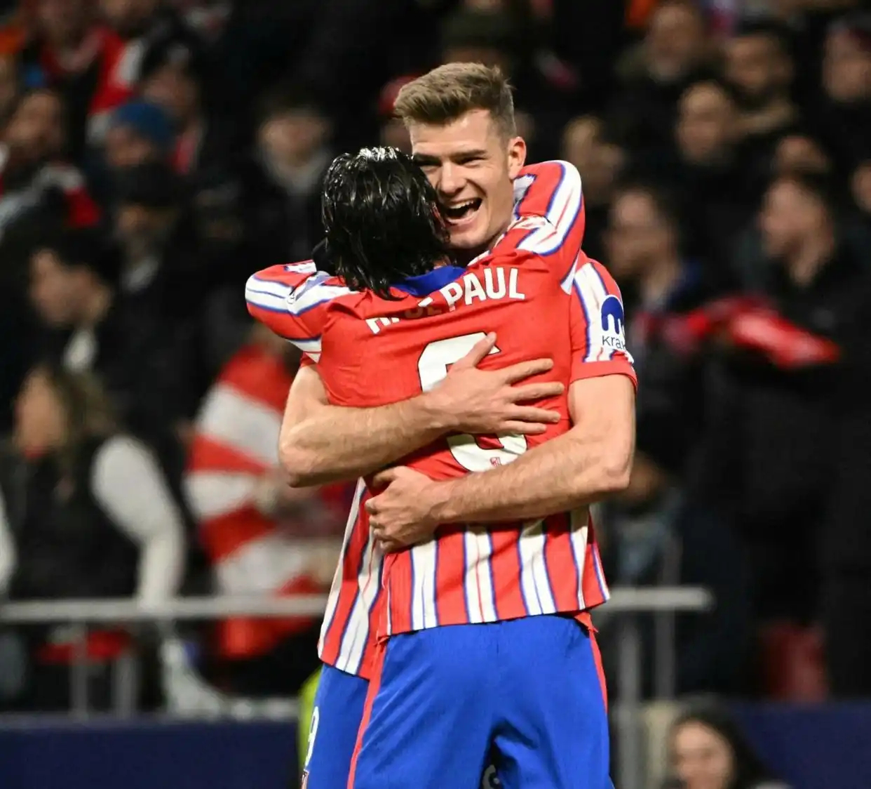 韩国横扫巴西，莱万关键制胜