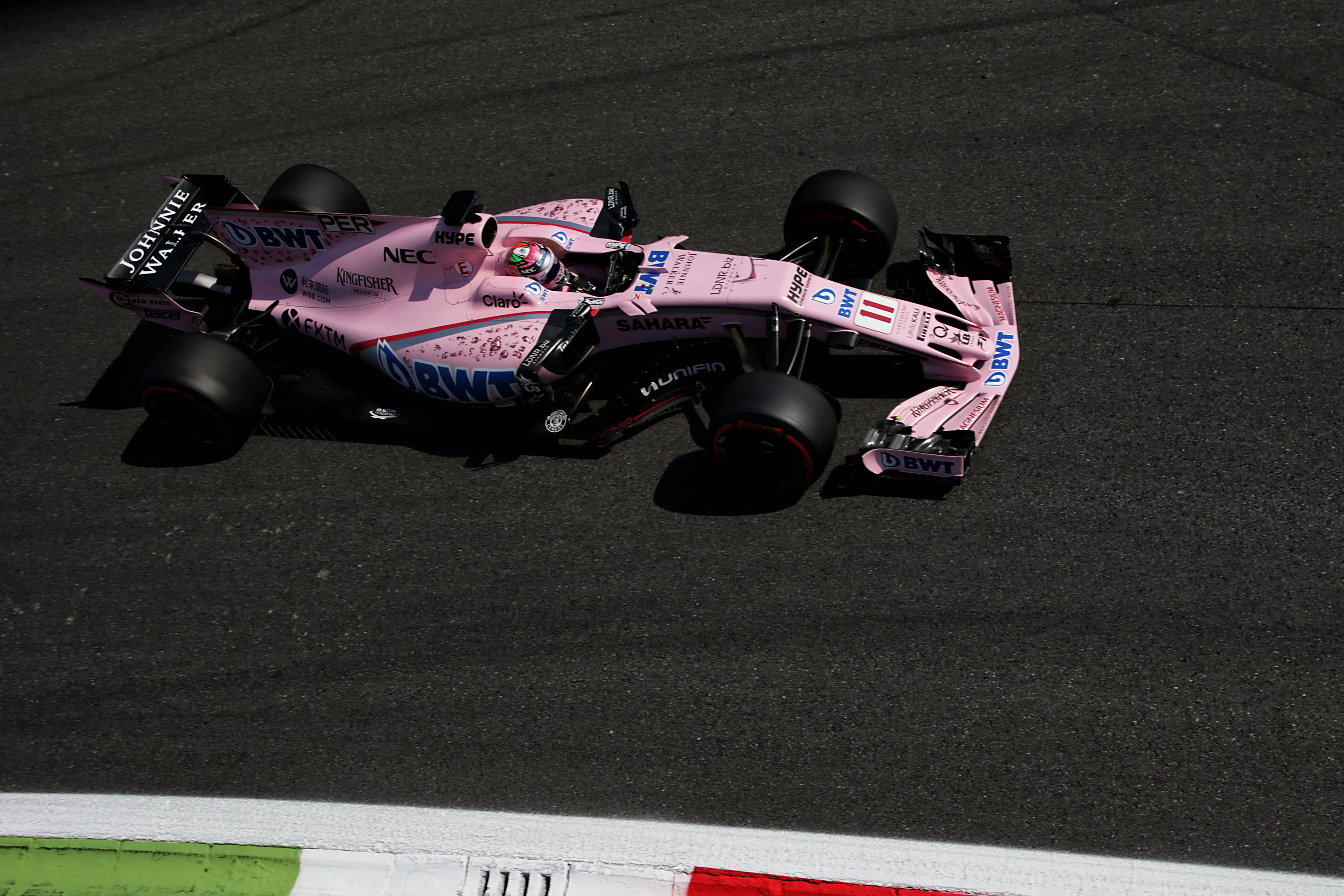 梅赛德斯鏖战红牛二队，佩雷兹高光表现