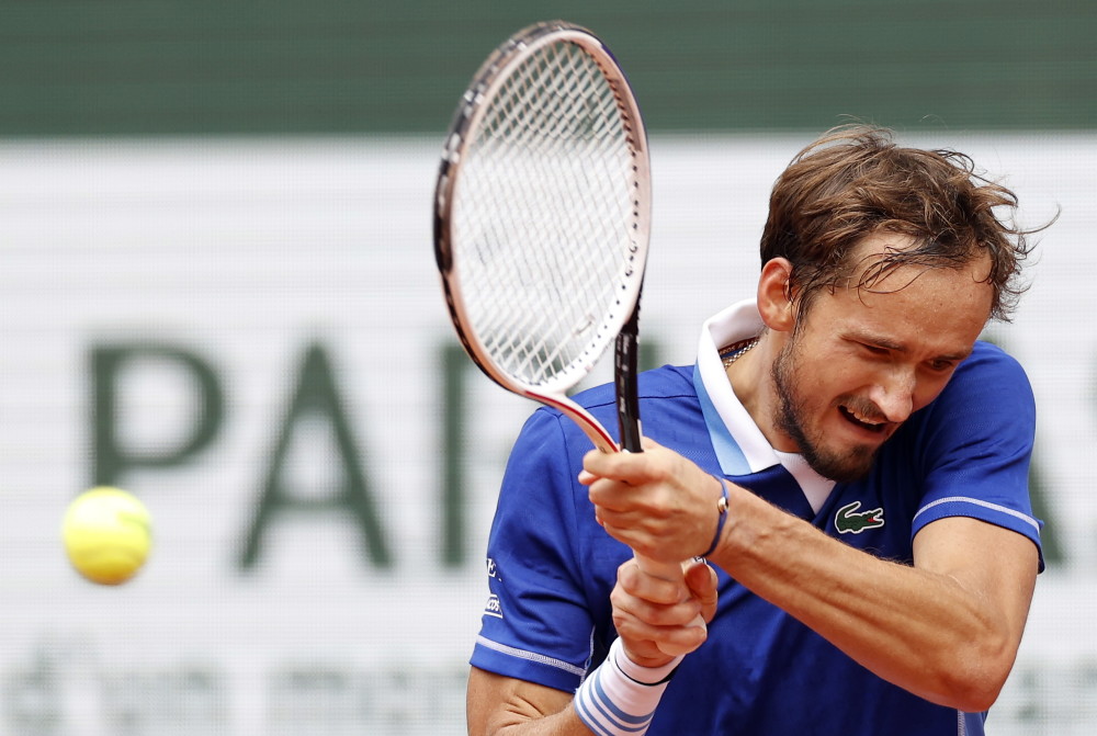 世界网球队绝杀法国网球队，梅德韦杰夫惊艳世界