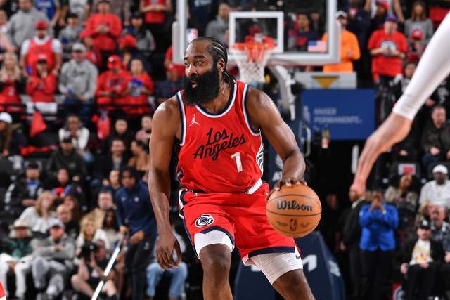 吉林队横扫火箭，哈登刷新纪录