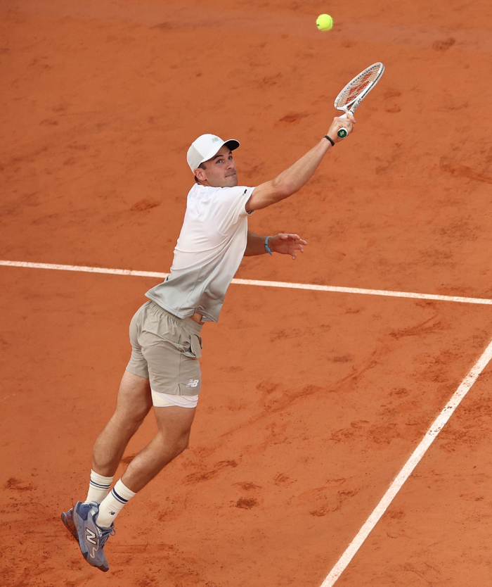 法国网球队绝杀西班牙网球队,阿尔卡拉斯打破历史纪录 法国网球队绝杀西班牙网球队,阿尔卡拉斯打破历史纪录