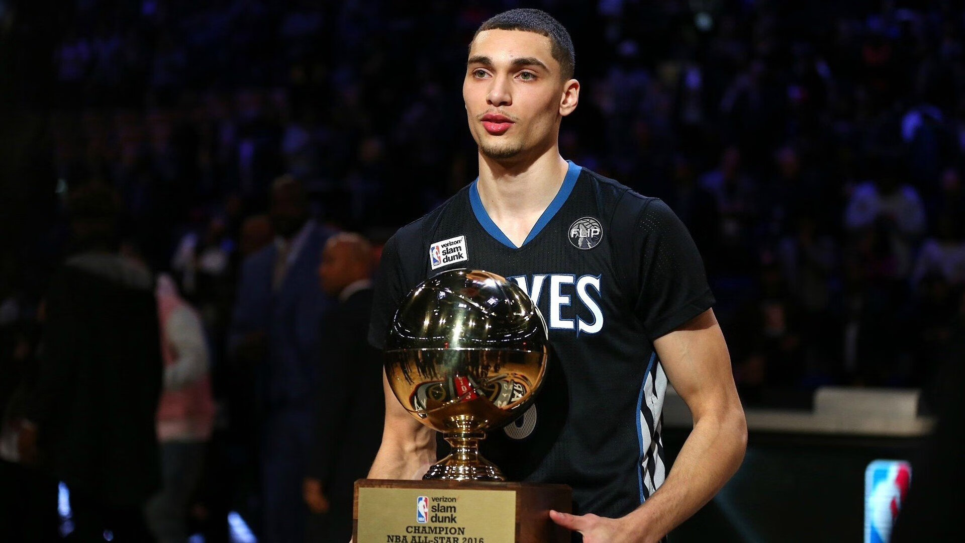 辽宁队速胜灰熊，拉文防守端锁死对手，一场跨越篮球文化的战术胜利